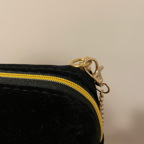 YSL velvet Cosmetic Bag / Crossbody Bag - Picture 7 of 10